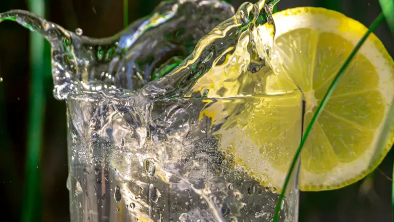 Lemon Water Benefits: 9 Morning Effects on Digestion