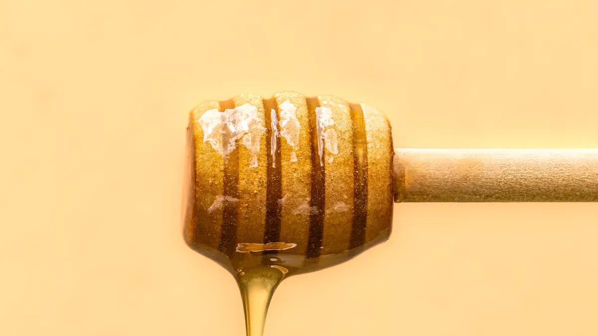 Honey Benefits: 9 Natural Uses for Health and Energy